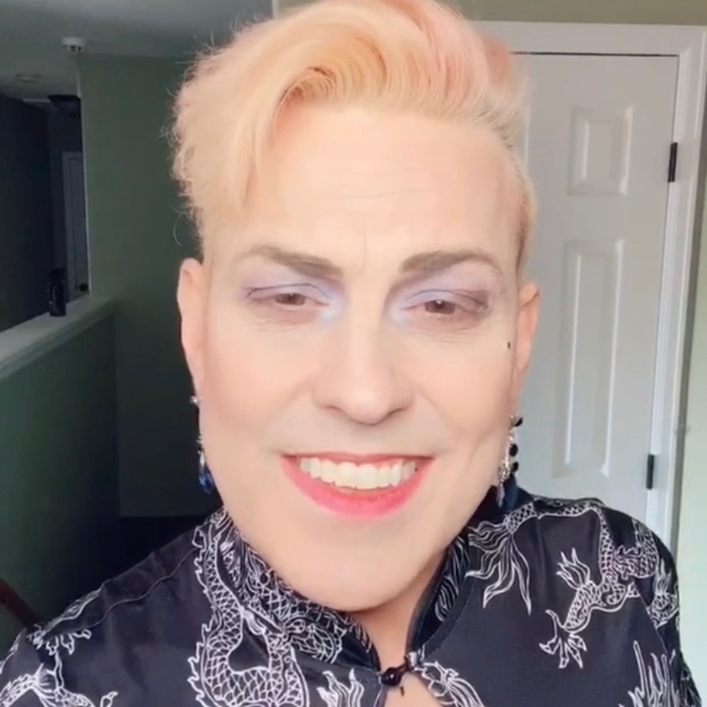 Meet your Posher, Ariana